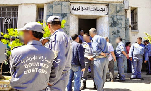 Neuf Douaniers sous mandat de dépôt