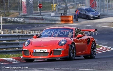 Porsche : Mark Webber au volant d’une 911 GT3 RS au Nürburgring