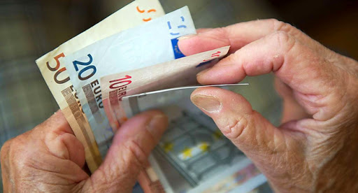 Pourquoi 160 dinars pour un euro sur le marché parallèle de devises en Algérie ?