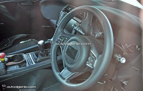 Spyshot : Voici l’intérieur du Jaguar F-Pace