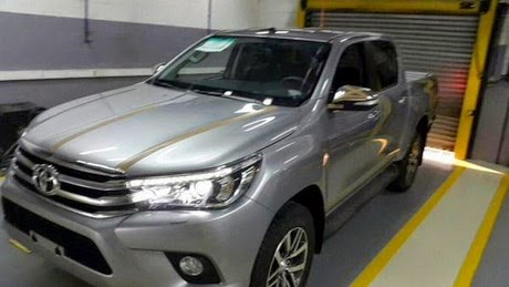 Toyota : Nouveau Toyota Hilux, de nouveau en fuite