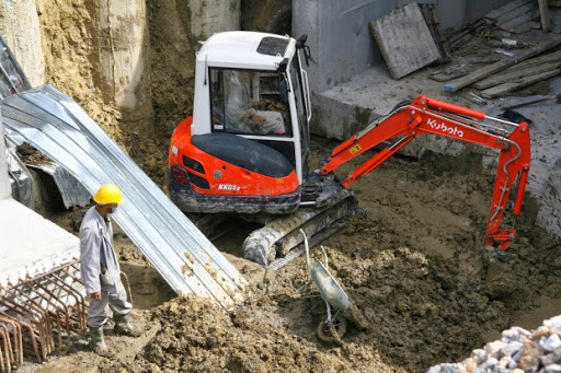 Travail dans le secteur de l’informel, Un mal nécessaire ?