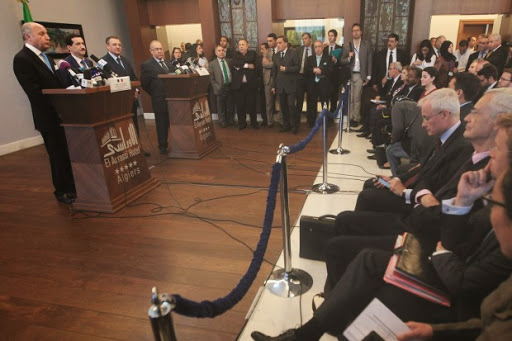 Accord de paix au Mali, Alger et Paris mettent la pression sur les rebelles