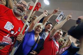 Election en Espagne, avertissement à la droite, Les « indignés » aux portes de Madrid et de Barcelone