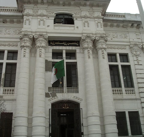 Ils veulent réhabiliter leur profession, 700 architectes en colère