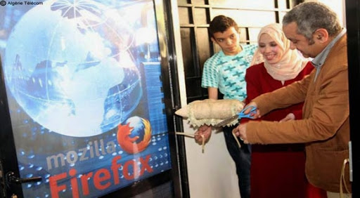 Inauguration du premier cybercafé 4G géré par une femme