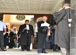 La défense de Abdelmoumene Khelifa demande le report du procès et récuse le président du Tribunal