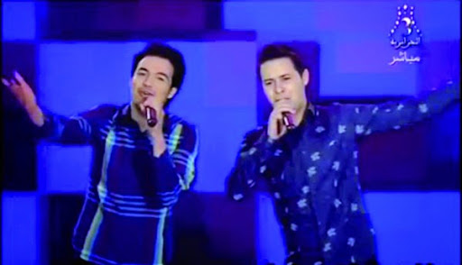 Le premier prix, le micro d&rsquo;or, attribué à Oualo de Tizi ouzou