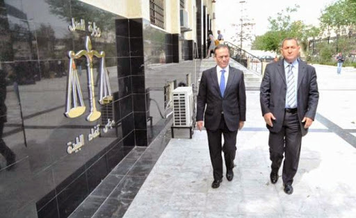 Les crédits non déclarés et l&rsquo;inexistence de dossiers pour les prêts ont causé la faillite de Khalifa Bank, selon l&rsquo;ex ministre des finances