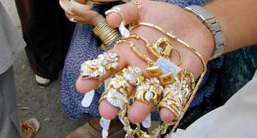 M’DINA DJEDIDA (ORAN) : Des vendeurs informels de bijoux volent 3 kg d&rsquo;or et 70 millions de cts