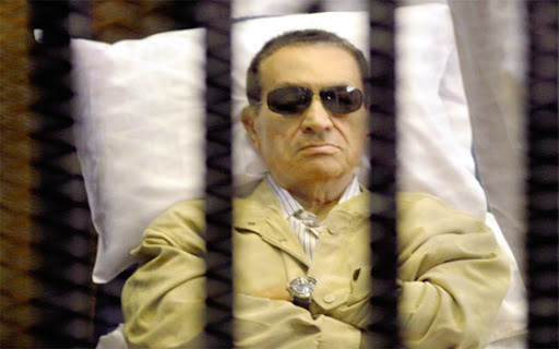Moubarak condamné à 3 ans de prison pour corruption