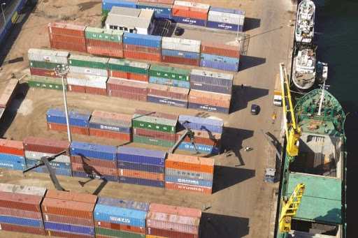 Parce que ses milliers d’importateurs se font assurer à l’étranger, L’Algérie perd 600 millions de dollars