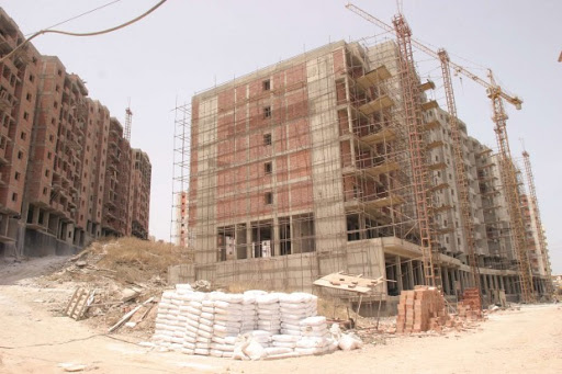 Retard dans la réalisation, mauvaise gestion des projets et manque de matériaux  Quand le bâtiment va… mal