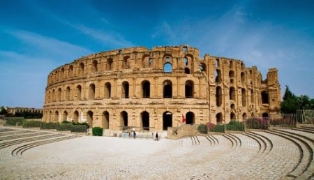 Tunis : fusillade dans une caserne