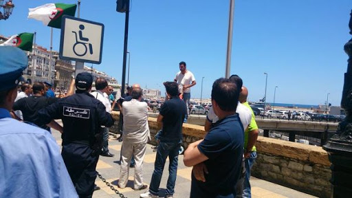 Alger: Un homme menace de se suicider devant l’APN