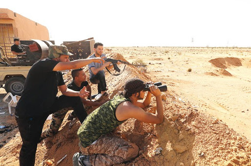 Alors que des combats acharnés ont lieu dans plusieurs quartiers à Benghazi,  Libye : les terroristes de l’EI acculés à Derna