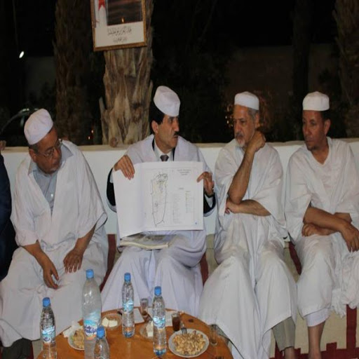 Amar Ghoul à Ghardaia avec les notables de la région