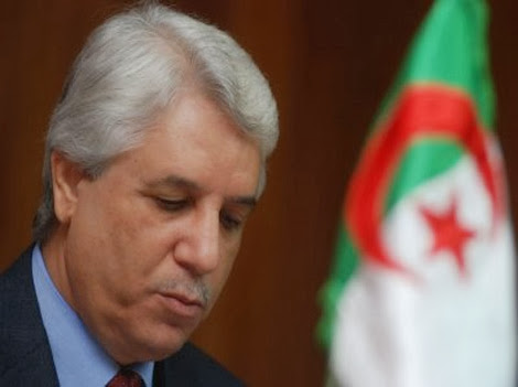 APN: Louh présente un exposé sur le projet de code du commerce devant la commission des affaires juridiques