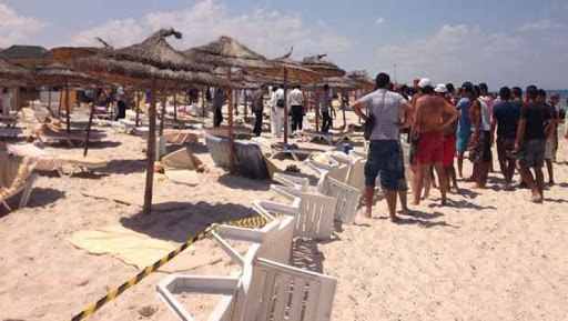 Attentat de Sousse: frappée en plein coeur de son économie, la Tunisie tente de se relever