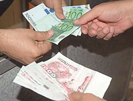 La chute de la valeur du dinar se confirme, En moins de 10 jours, il vient de perdre 15 autres points face à l’euro