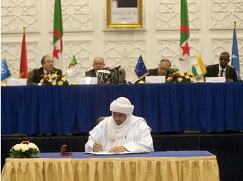 La CMA et la plate-forme se rallient à l&rsquo;accord de paix, Le Mali sort de la tourmente