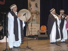 La Gasba et le Bendir rythment l’ouverture du 8ème festival de la chanson chaouie