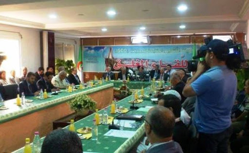 Réunion de l’ISCO, L’opposition à la recherche d’une stratégie cohérente