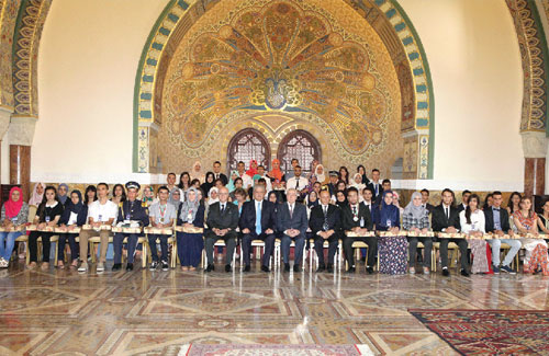 Baccalauréat 2015 : Les lauréats primés par le Premier ministre,Ismahan Draoui 15,93/20 en sciences expérimentales : « Mon souhait est de poursuivre des études en pharmacie »