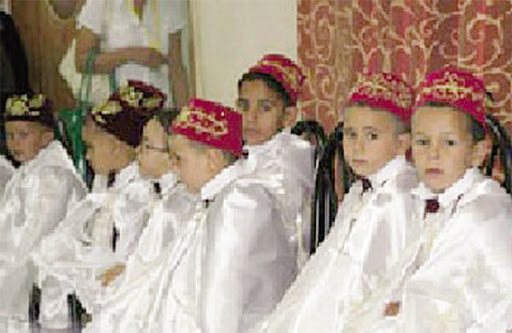 Circoncision collective de 100 enfants nécessiteux