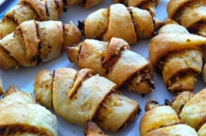Croissants pizza