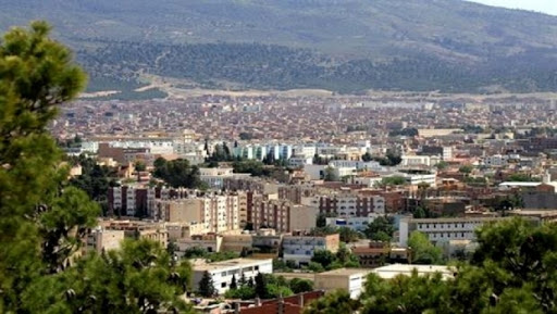 Fermeture des commerces ayant vendu des produits infectés par la bactérie responsable du botulisme