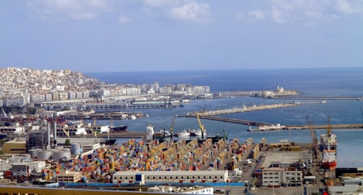 Importations: resserrement du contrôle des domiciliations bancaires