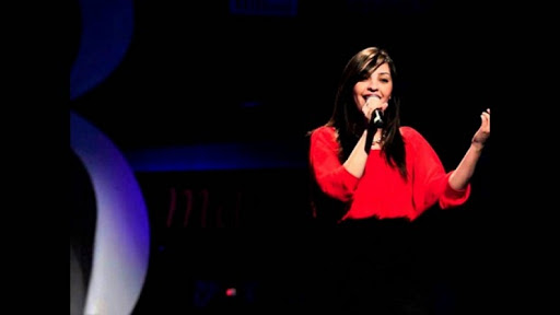 La chanteuse Amel Zen dévoile son nouveau vidéoclip « Al Warda »