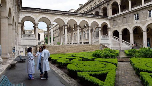 L’Algérie redevable plus 31 millions d’euros aux hôpitaux parisiens
