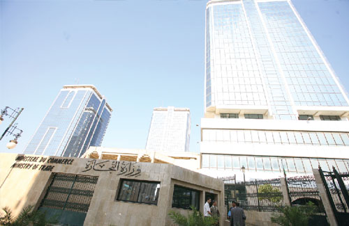 Des marchés publics et des délégations de service : Levée des contraintes et plus de responsabilités aux cadres publics