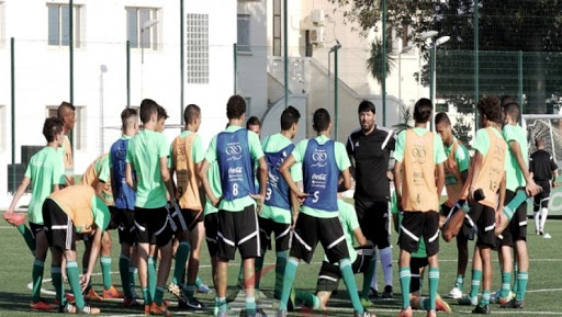 Football: la sélection algérienne des U20 en stage à Sidi Moussa