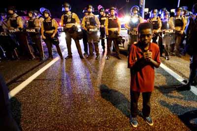 Fusillade de Ferguson : L’état d’urgence décrété à Saint Louis