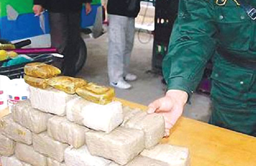 Gendarmerie Nationale et Douanes : Saisie de 3 tonnes de kif traité en cinq jours