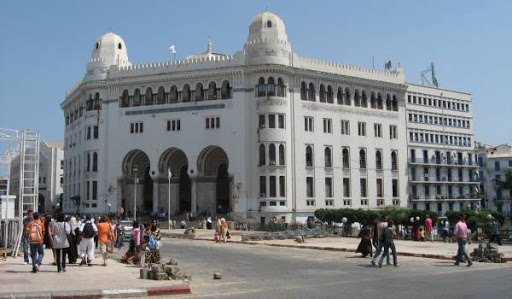 Les six impacts de la baisse du cours du pétrole sur l’Algérie