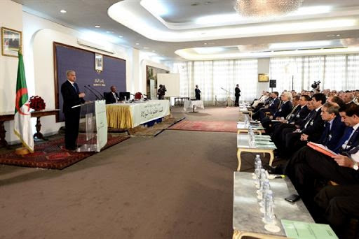 M. Sellal insiste sur l&rsquo;importance de l&rsquo;action des élus locaux dans la politique de développement économique