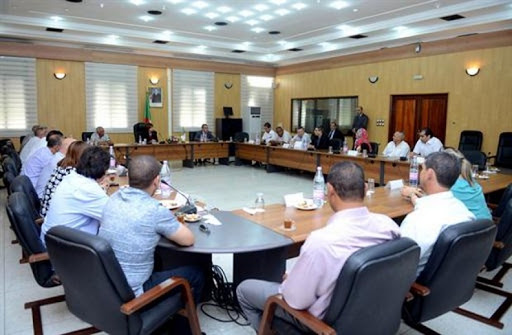 Mme Faraoun rencontre les syndicats des entreprises du secteur de la Poste et des TIC