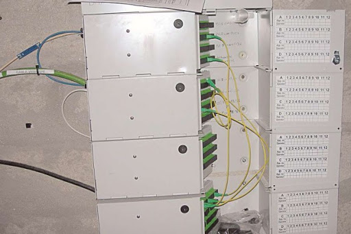 Ouargla,  Formation dans l’installation des lignes téléphoniques et de fibre optique