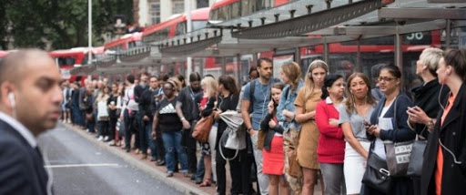 Privés de métro, Londoniens et touristes face au chaos pour se déplacer
