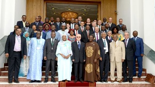 Renforcer le dialogue politique pour assurer la promotion des droits de l’homme en Afrique (Rapport)