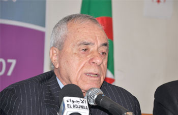 Saïd Bouhadja, porte-parole du FLN : «Le bureau politique se réunira les 18 et 19 septembre »