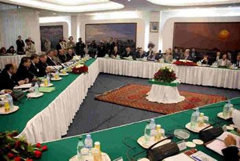 Sidi Saïd rencontre 8 organisations patronales, Le front interne en mouvement