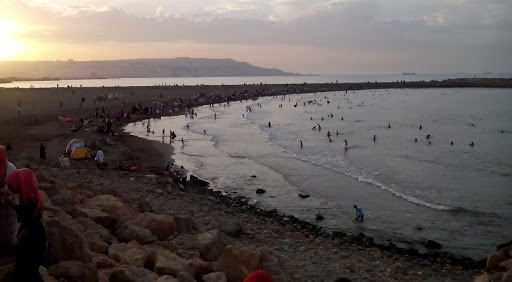 Sur la promenade des Sablettes, une Algérie populaire prend ses quartiers