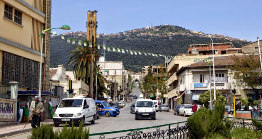 Tizi Ouzou : Deux jeunes découverts morts dans un véhicule