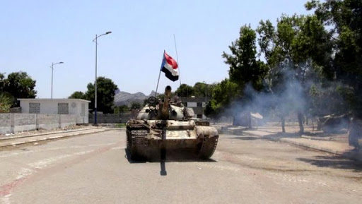 Yémen: vaste offensive dans le Sud, déploiement de soldats de la coalition à Aden