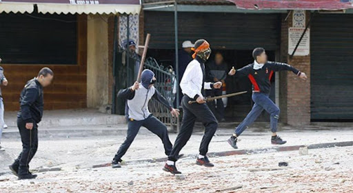 Batailles rangées entre jeunes à coup de sabres et de cocktails Molotov à Oran et Batna